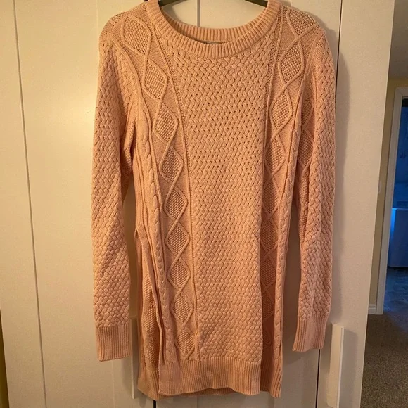 Guess Sweater - Picture 2 of 5